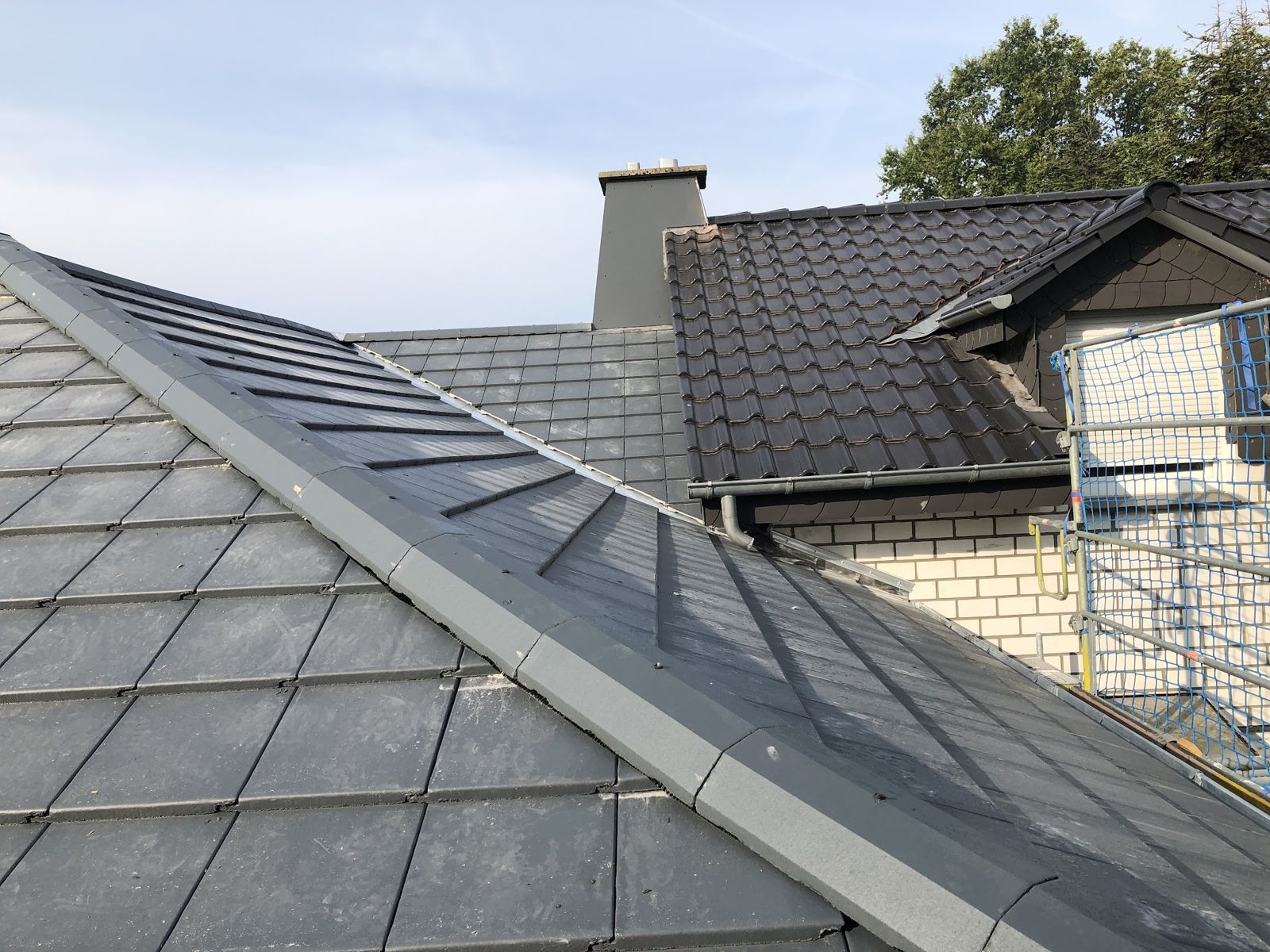 Neue Dachdeckung in Schieferoptik